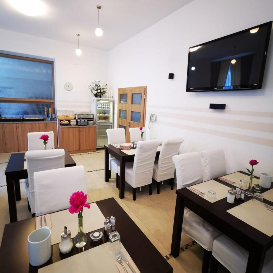 Hotel Richtr Frydek-Mistek Bagian luar foto