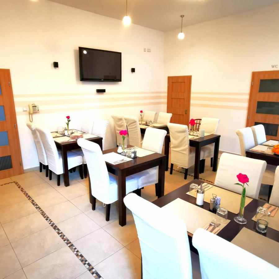 Hotel Richtr Frydek-Mistek Bagian luar foto